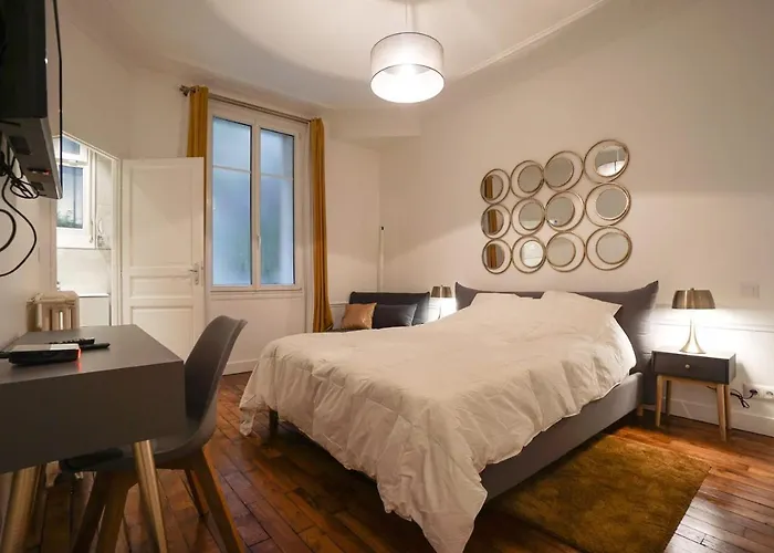 Apartament Large Flat At 2 Steps From The Eiffel Tower