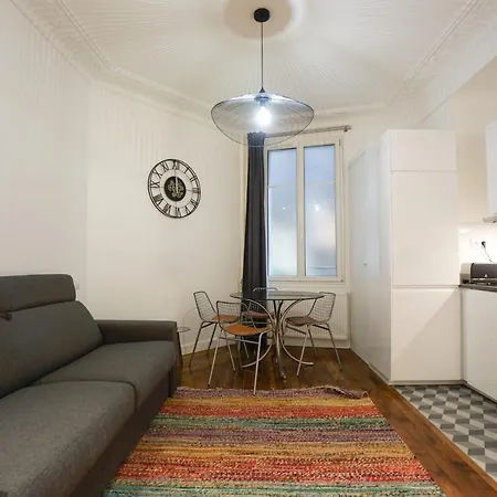 Large Flat At 2 Steps From The Eiffel Tower *