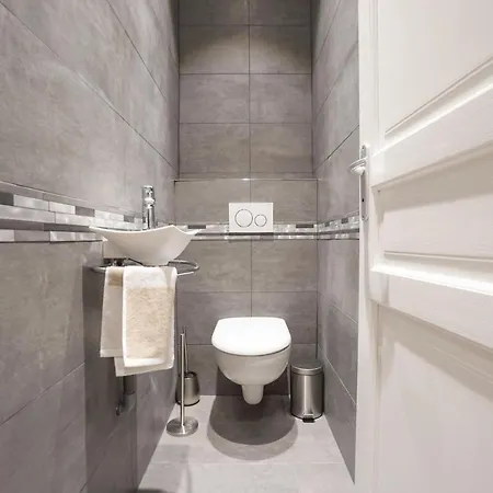 Appartamento Large Flat At 2 Steps From The Eiffel Tower